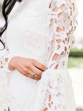 Rachel Parcell Elegant White Lace Bell-Sleeve Dress